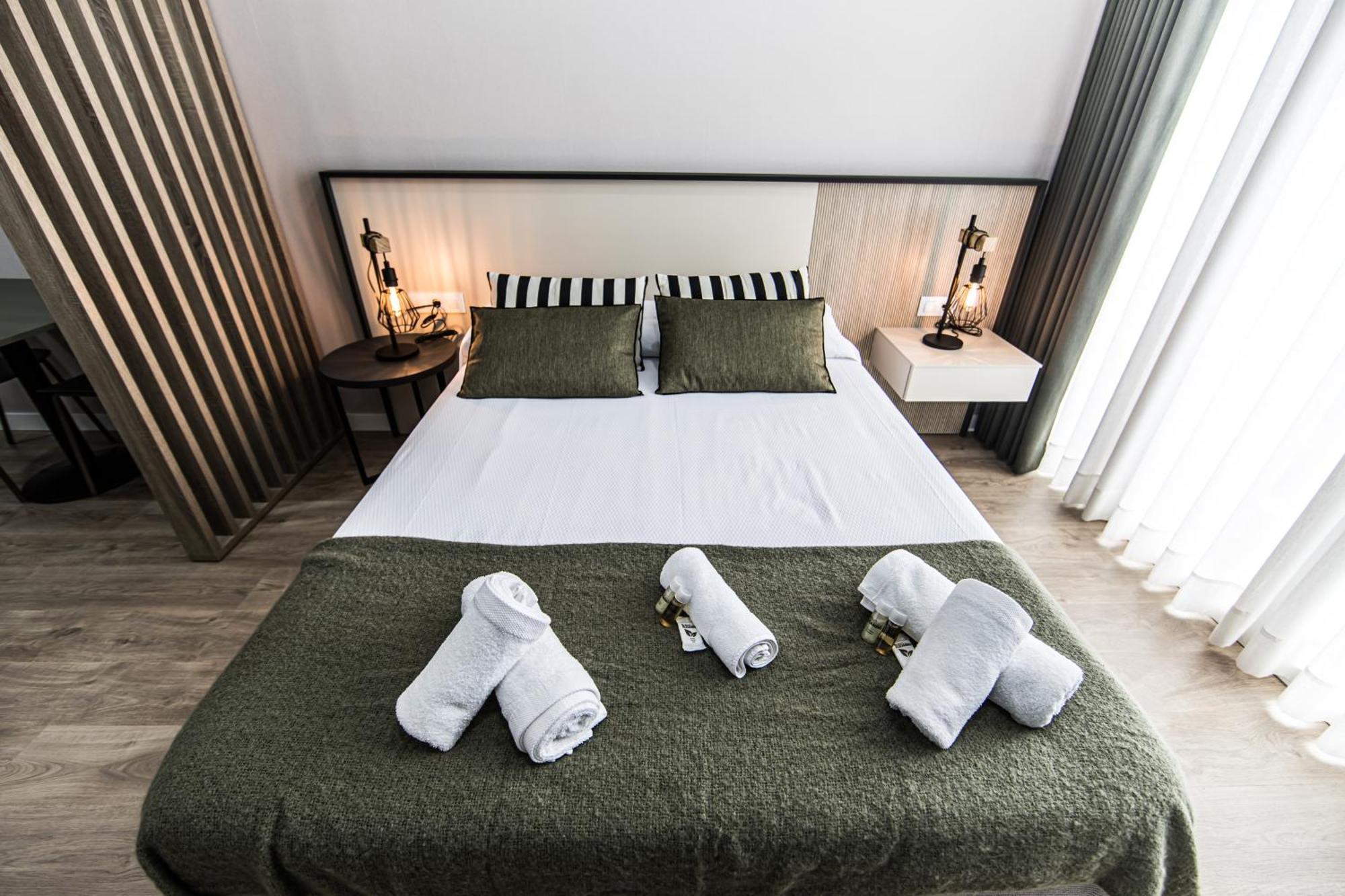 Apartamentos Luxury En San Juan バダホス エクステリア 写真