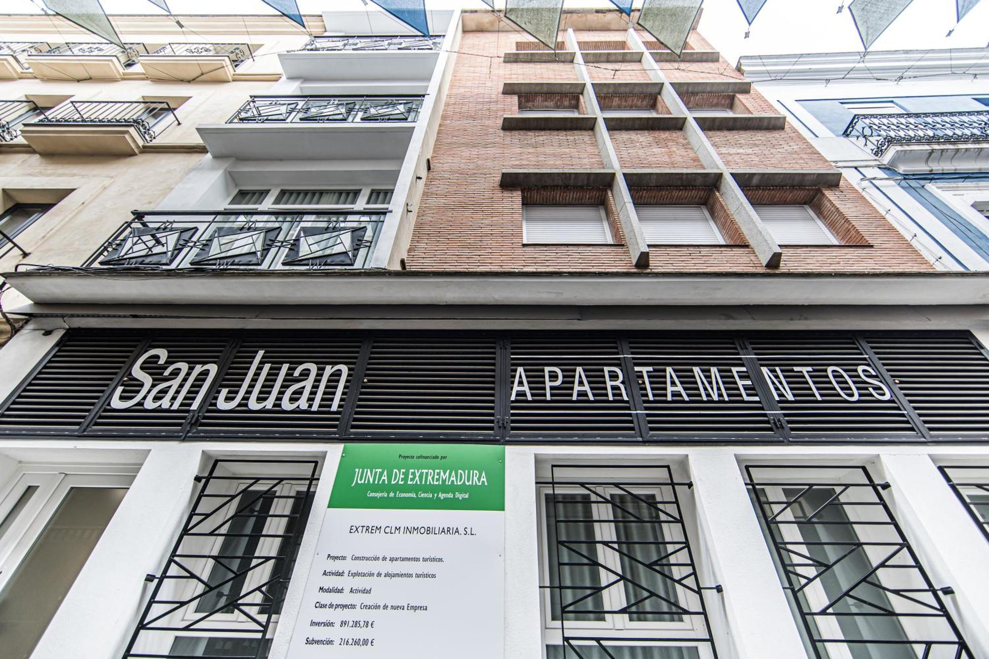 Apartamentos Luxury En San Juan バダホス エクステリア 写真